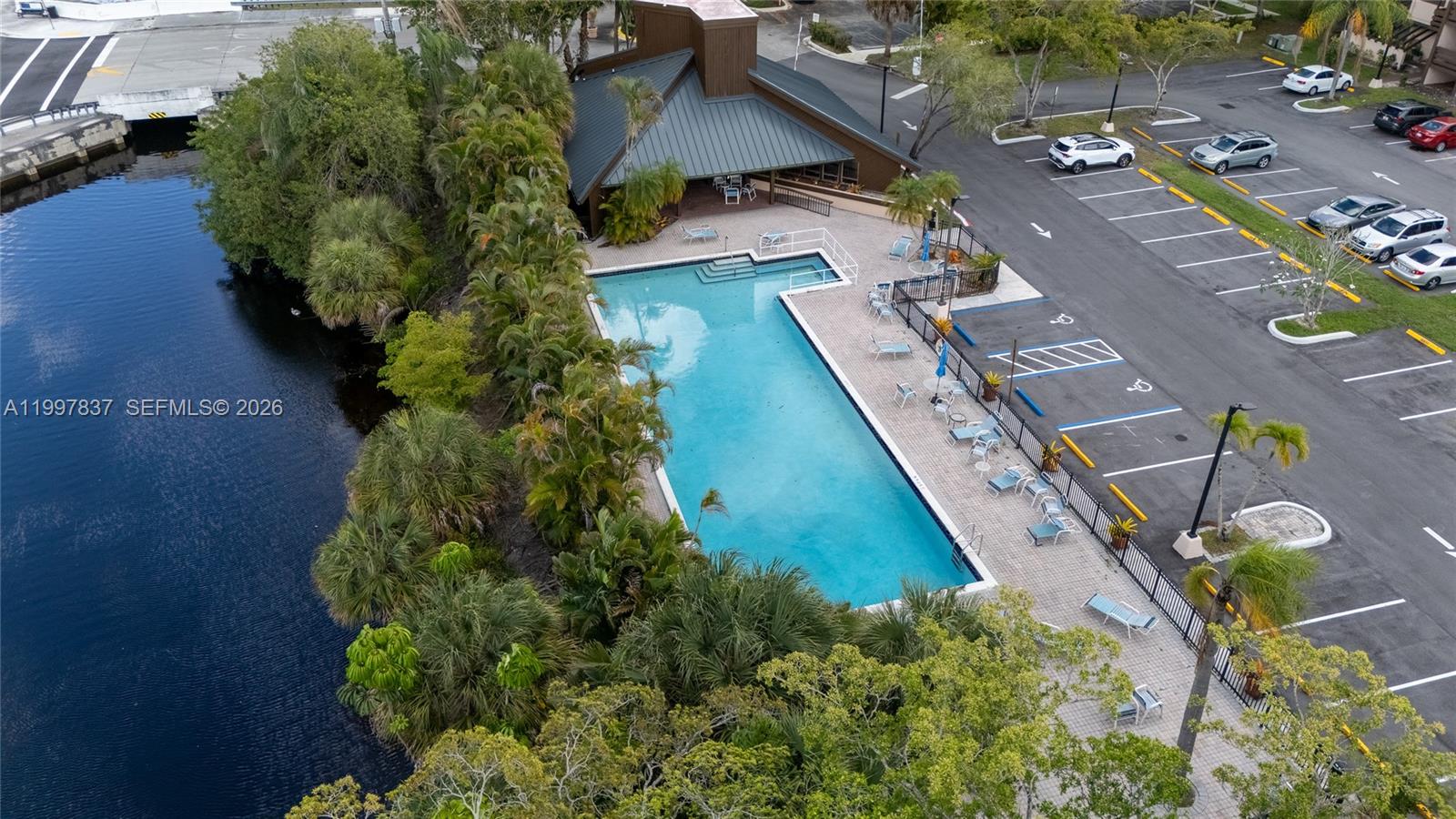 FOUNTAINS OF JACARANDA CO - Residential