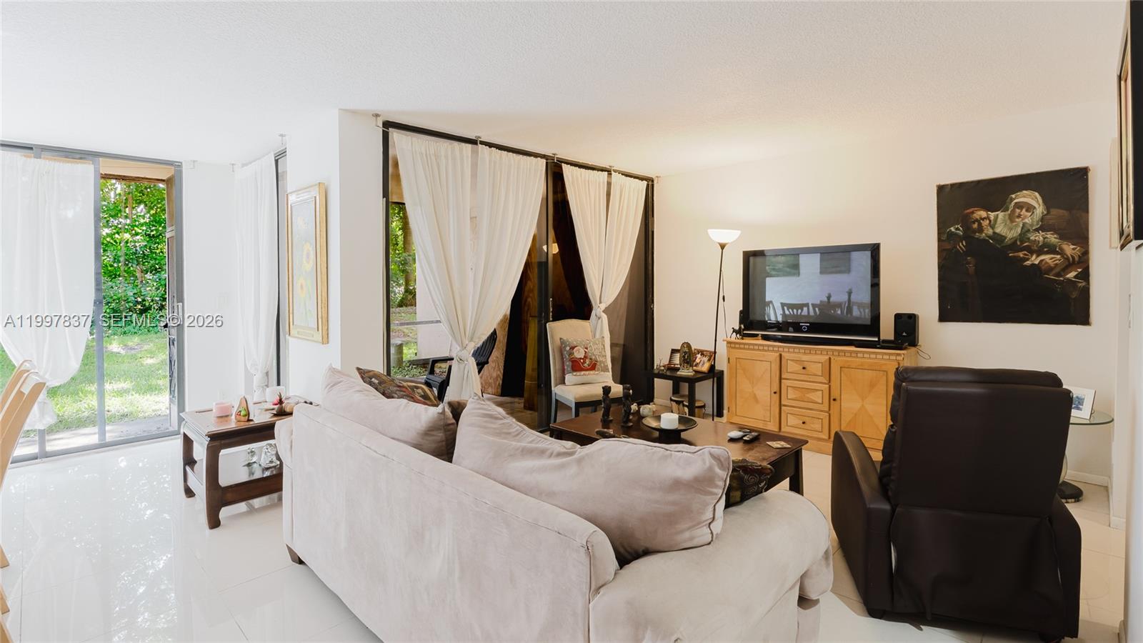 FOUNTAINS OF JACARANDA CO - Residential