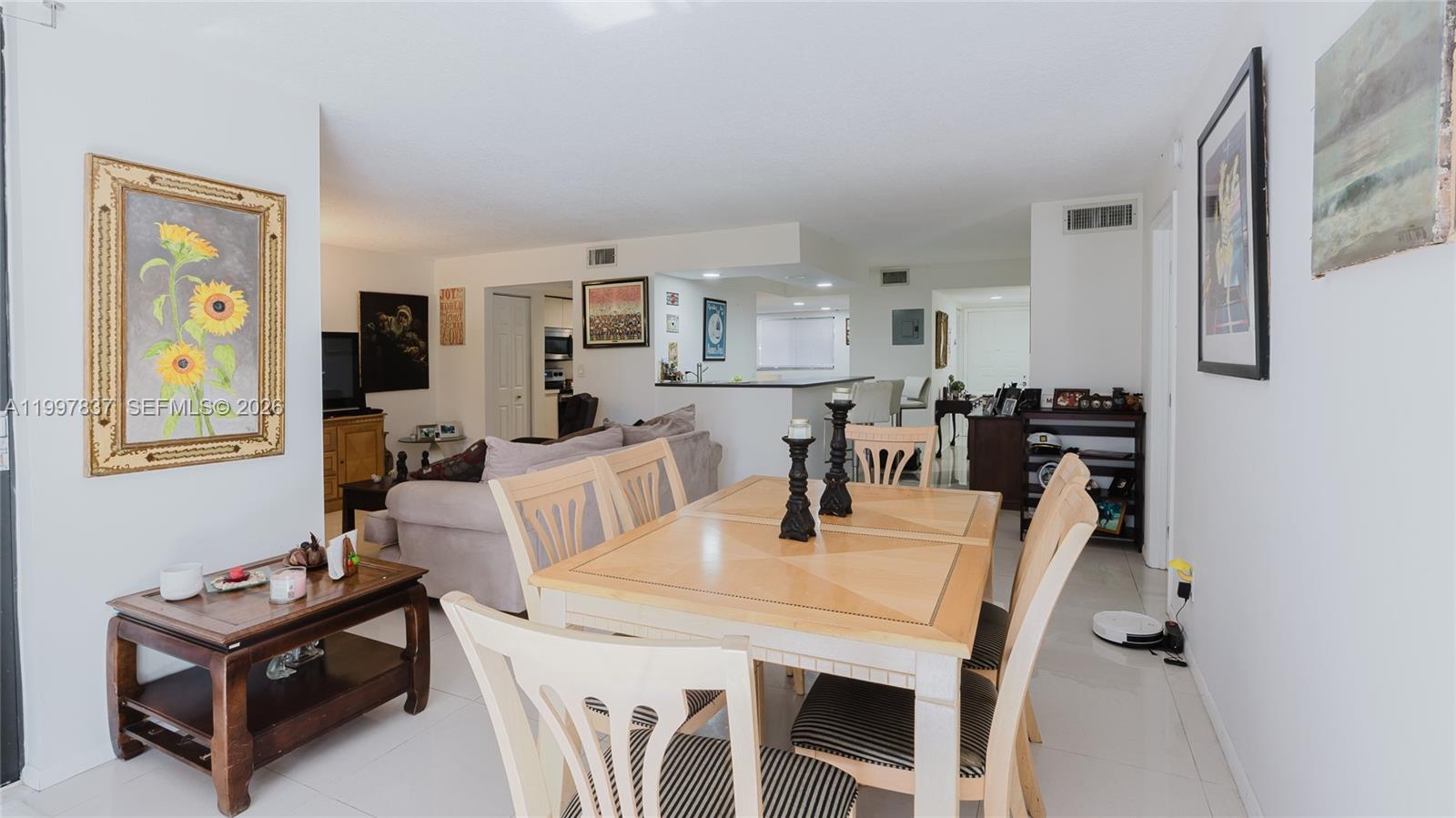 FOUNTAINS OF JACARANDA CO - Residential