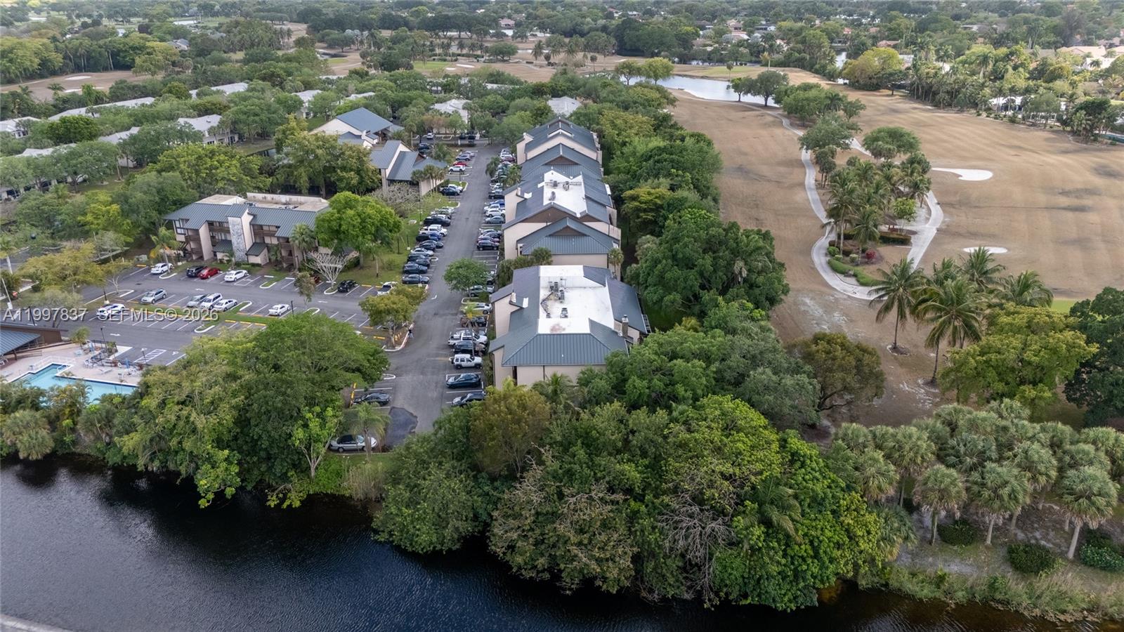 FOUNTAINS OF JACARANDA CO - Residential