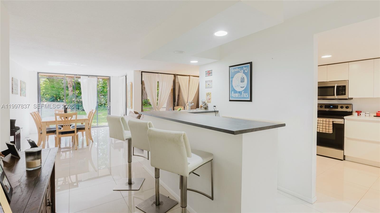 FOUNTAINS OF JACARANDA CO - Residential