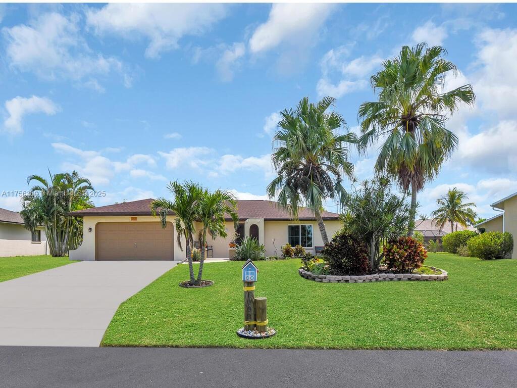 Property for Sale at 1008 Se 42nd Ln, Cape Coral, Lee County, Florida - Bedrooms: 2 
Bathrooms: 2  - $299,000