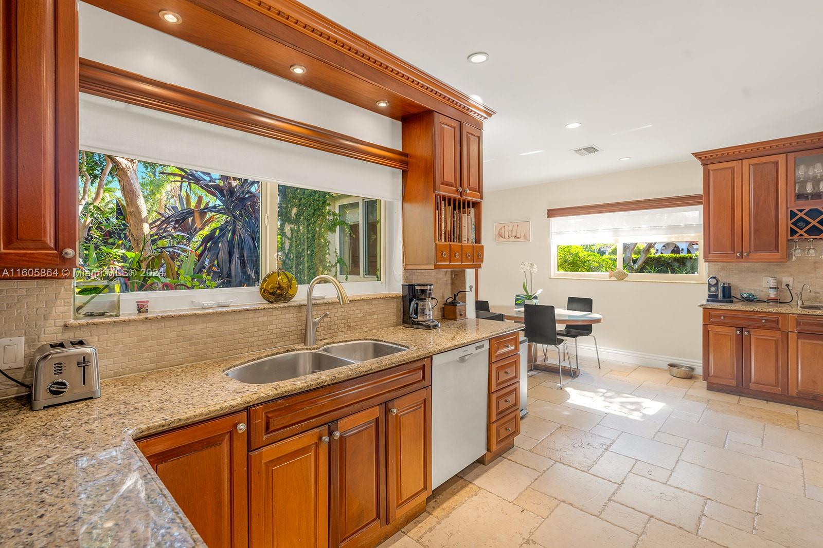 MID GOLF SUB 1ST ADDN - Residential