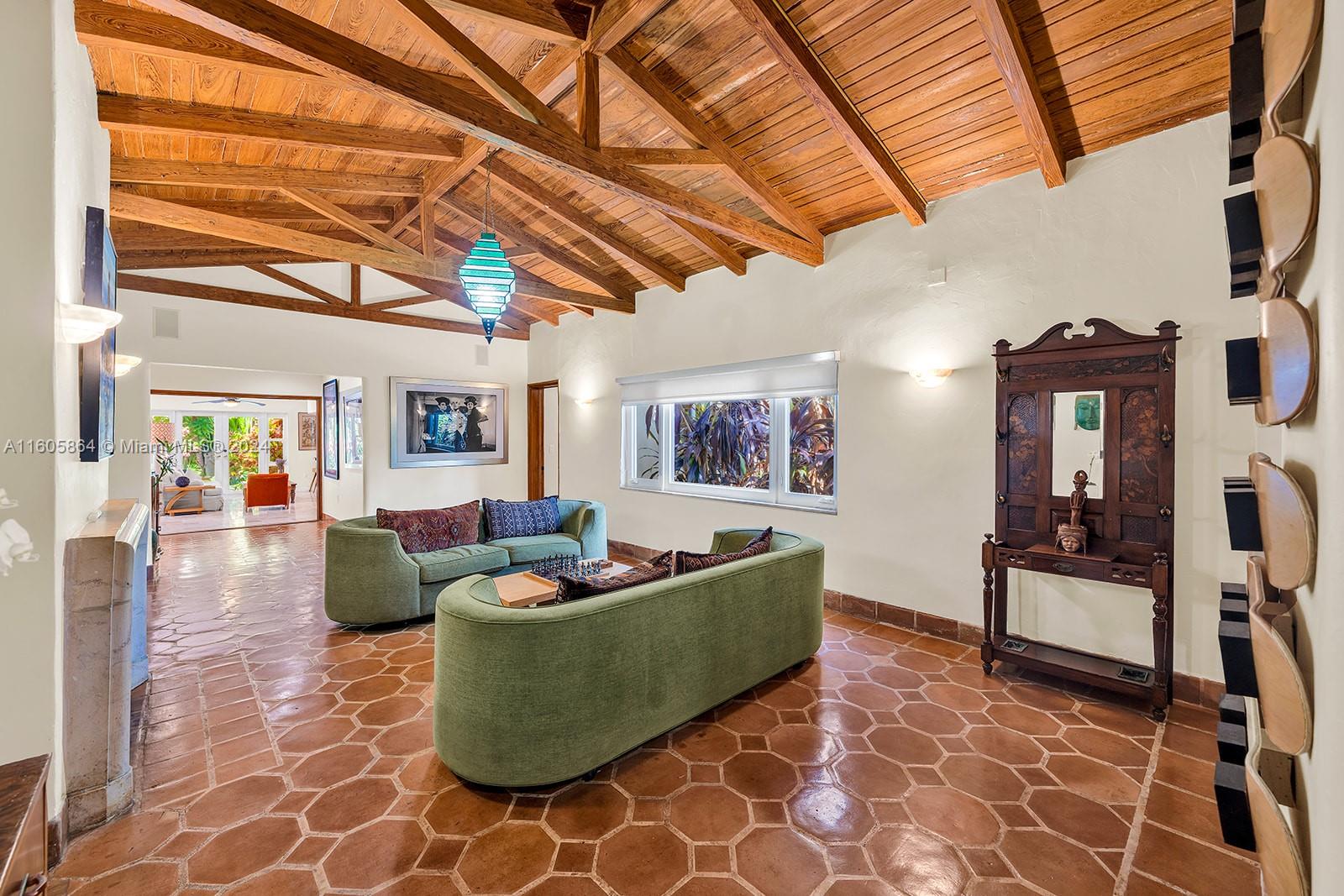 MID GOLF SUB 1ST ADDN - Residential