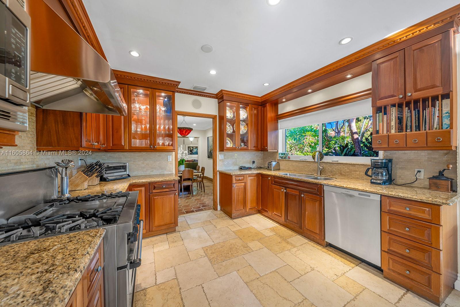 MID GOLF SUB 1ST ADDN - Residential