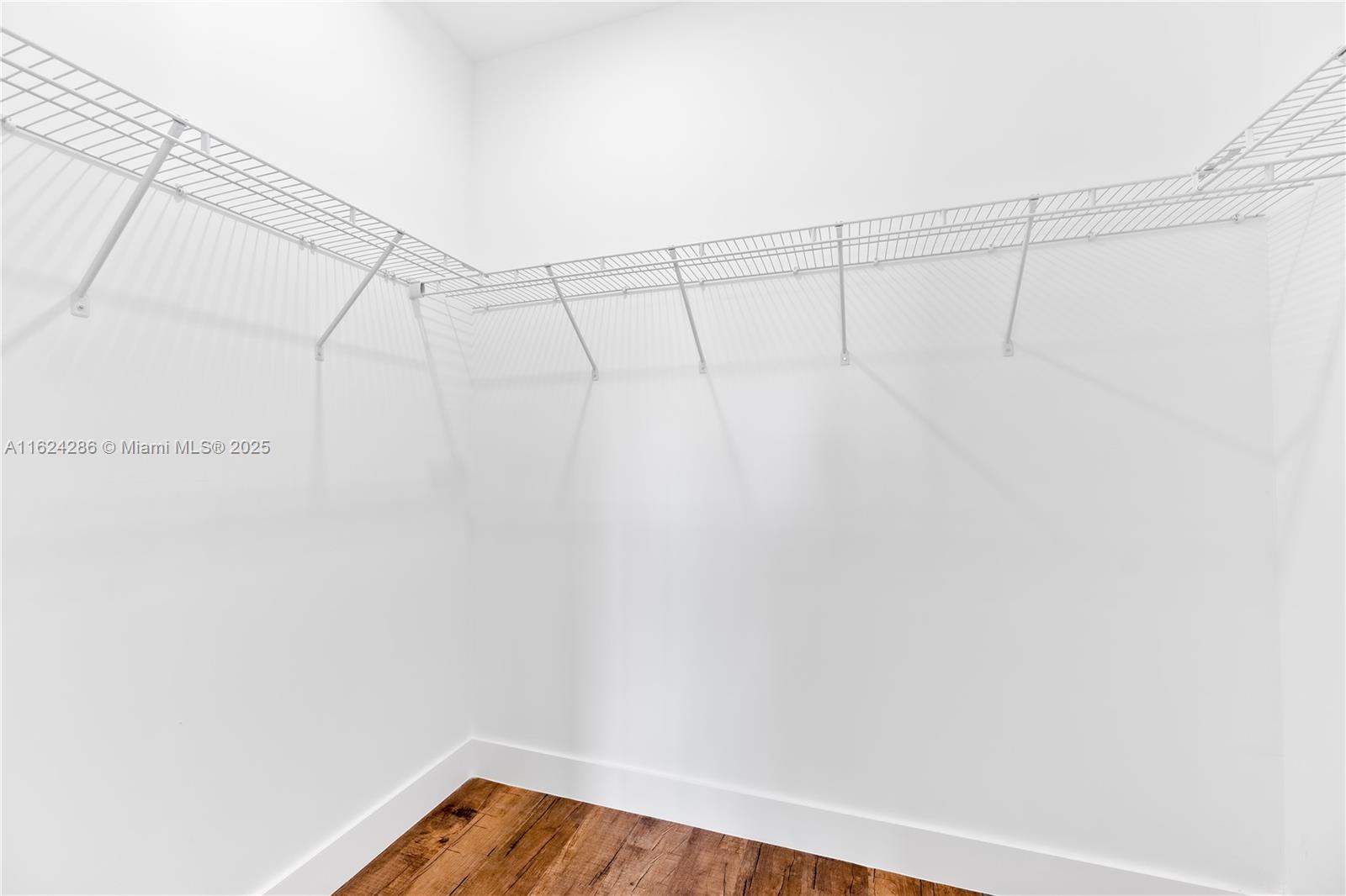 PALM AVE HEIGHTS - Residential