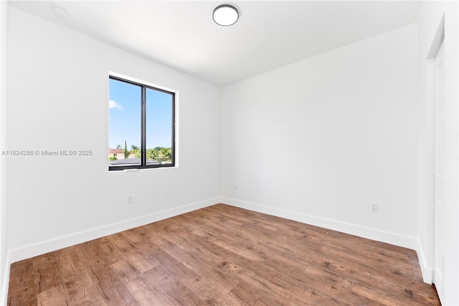 PALM AVE HEIGHTS - Residential