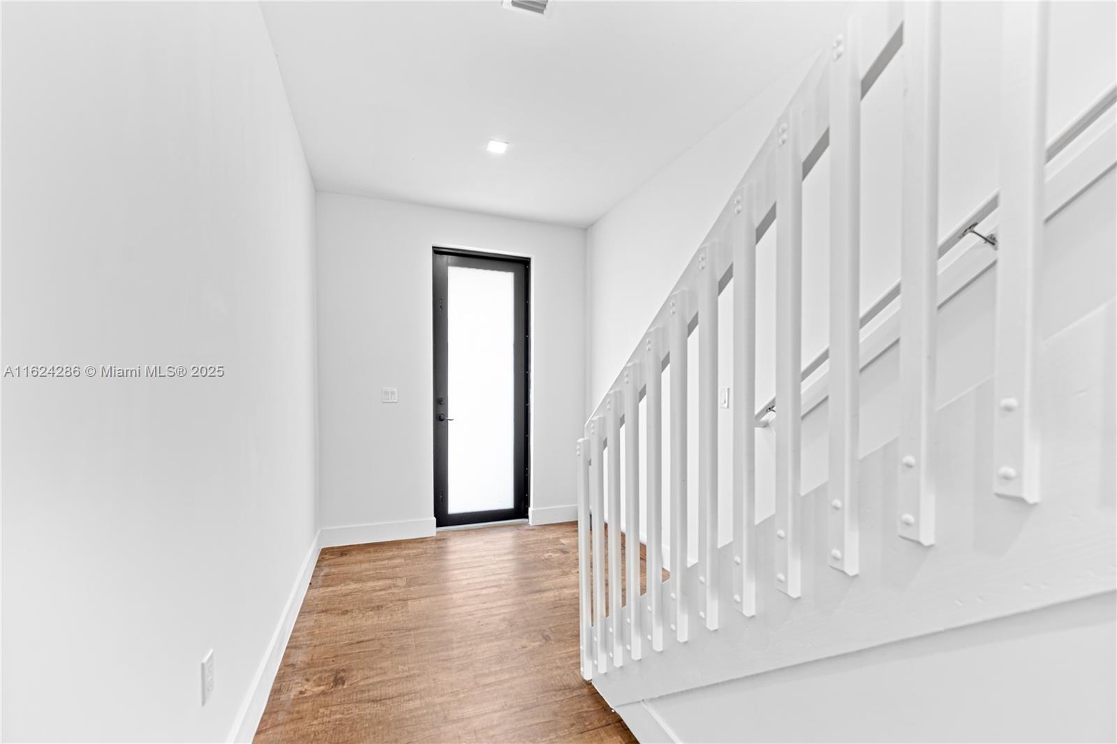 PALM AVE HEIGHTS - Residential