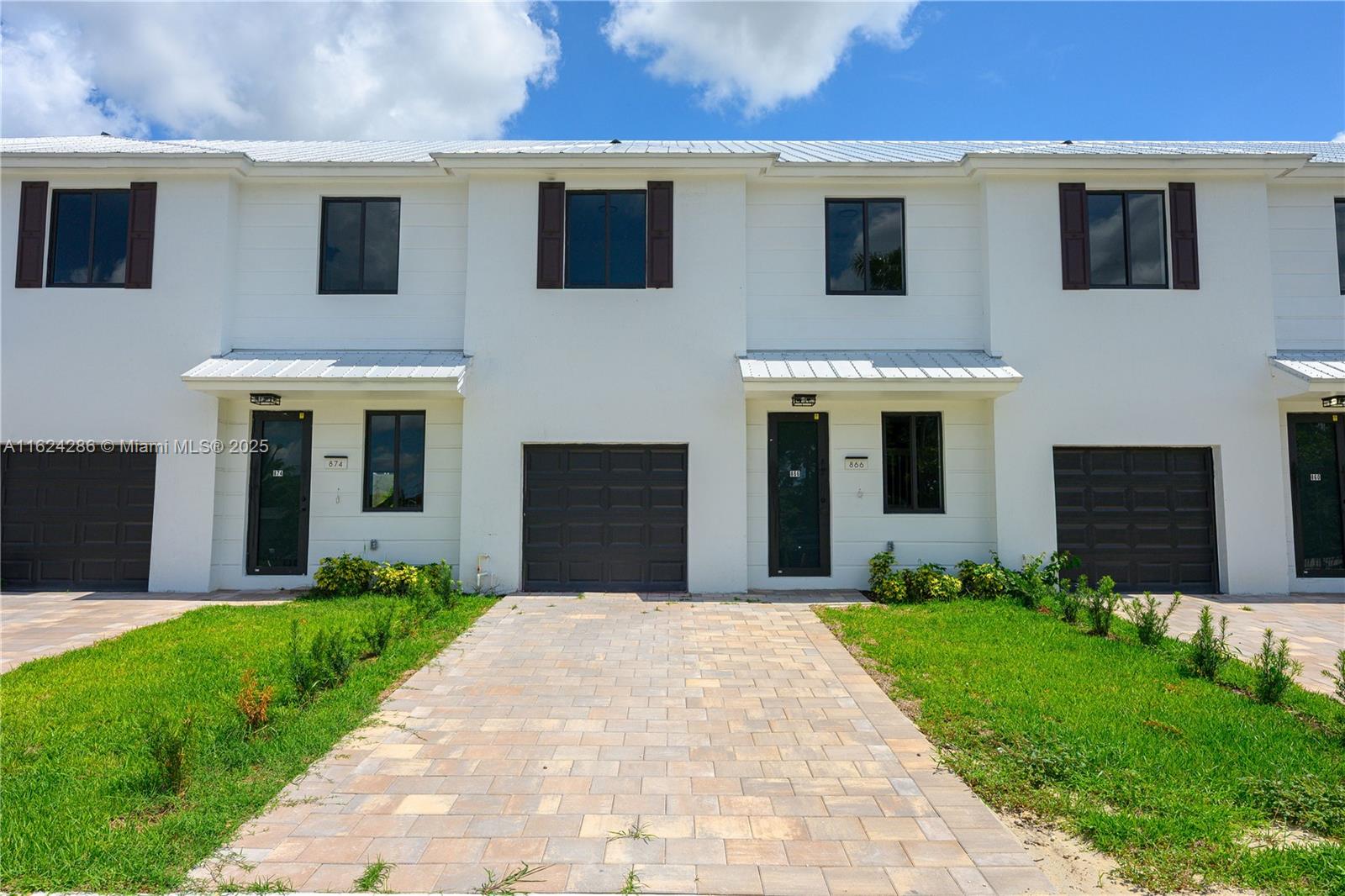 PALM AVE HEIGHTS - Residential