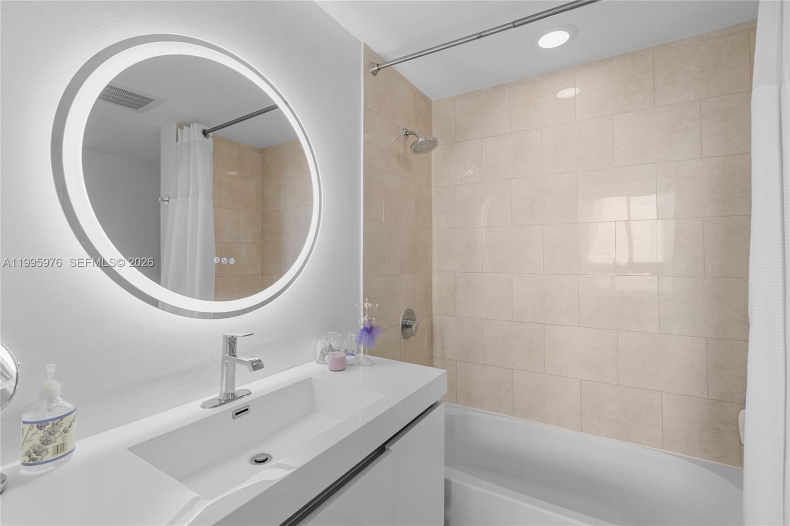 IVY CONDO - Residential Lease