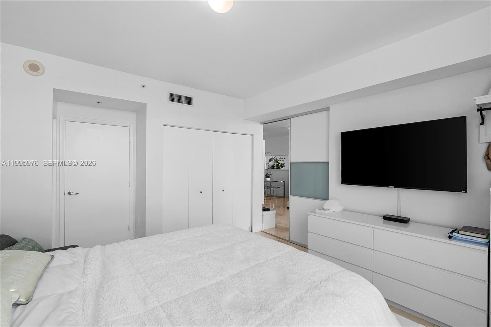 IVY CONDO - Residential Lease