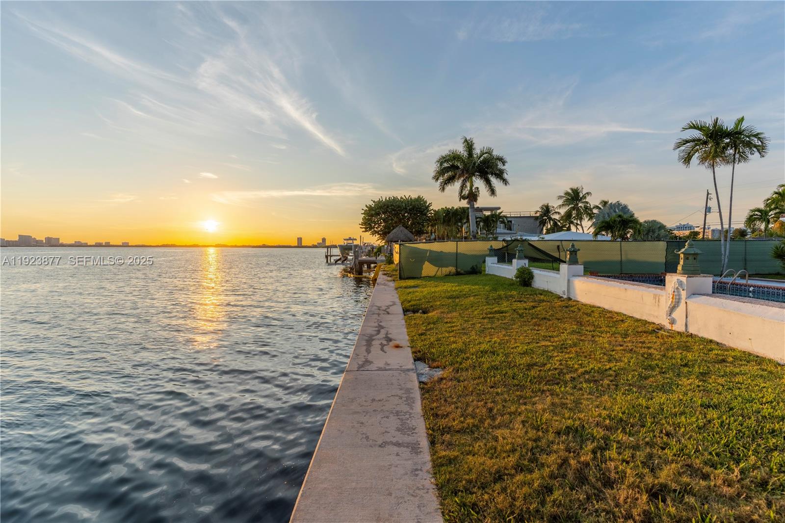 TREASURE ISLAND - Land