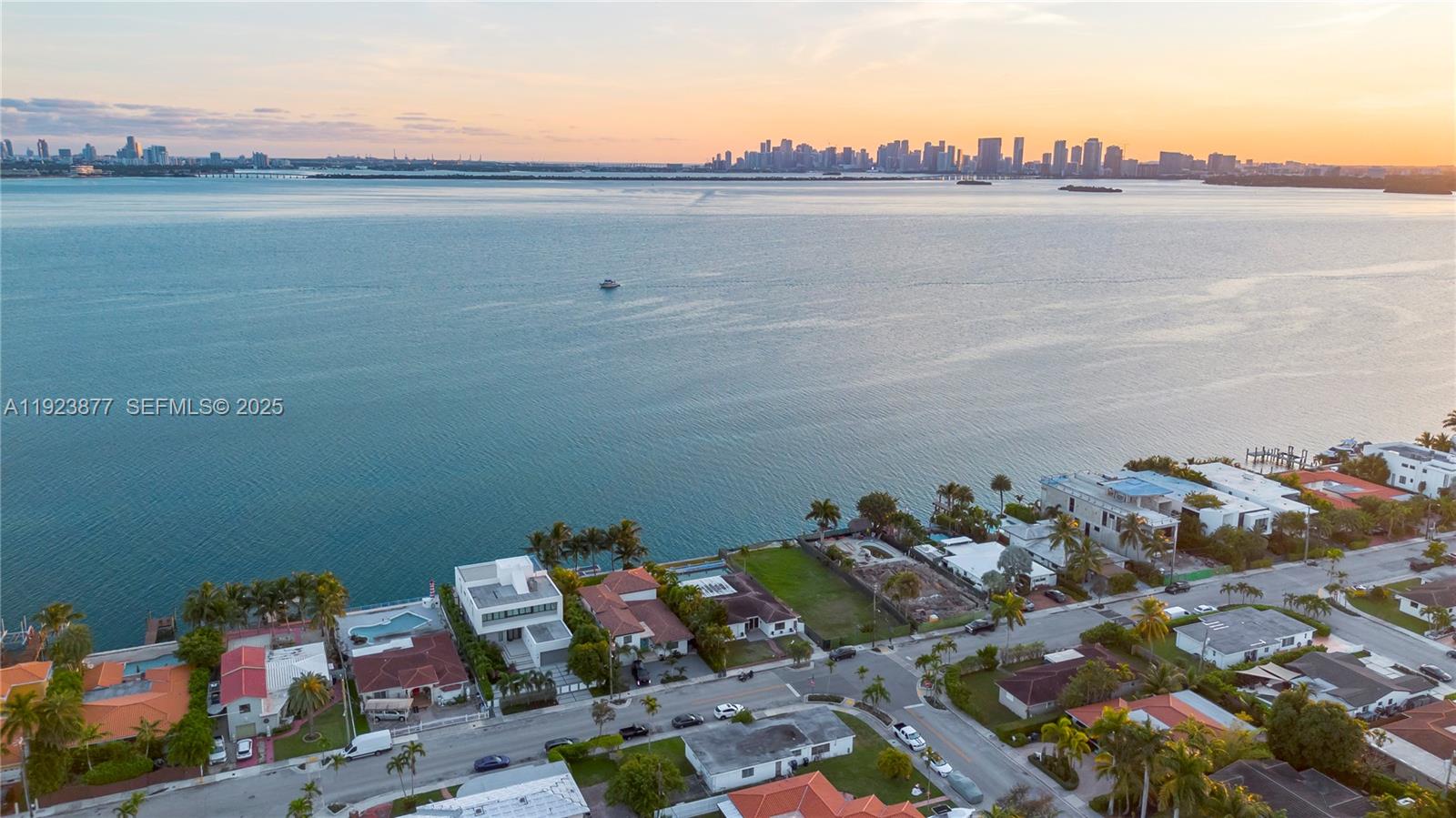 TREASURE ISLAND - Land