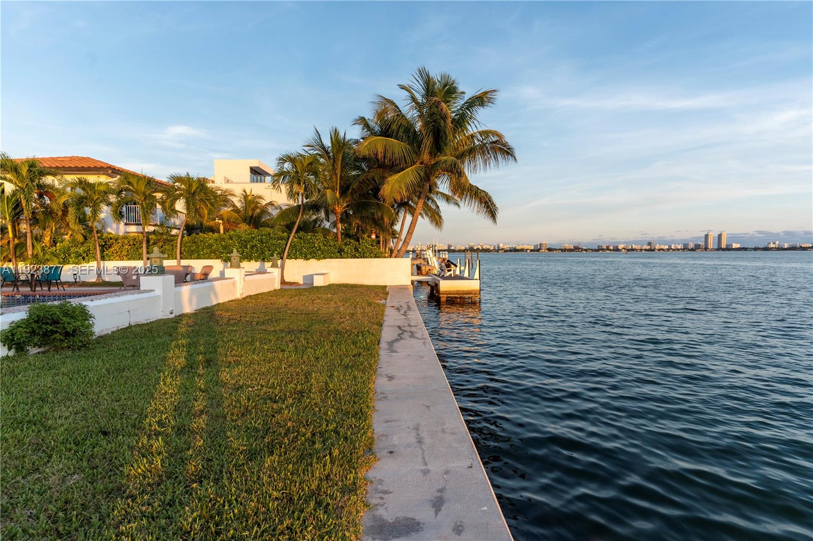 TREASURE ISLAND - Land