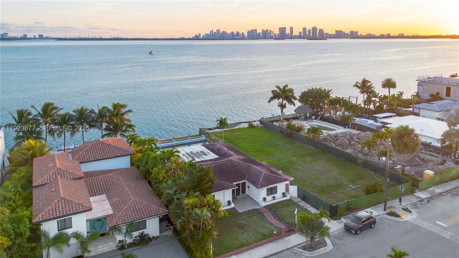 TREASURE ISLAND - Land