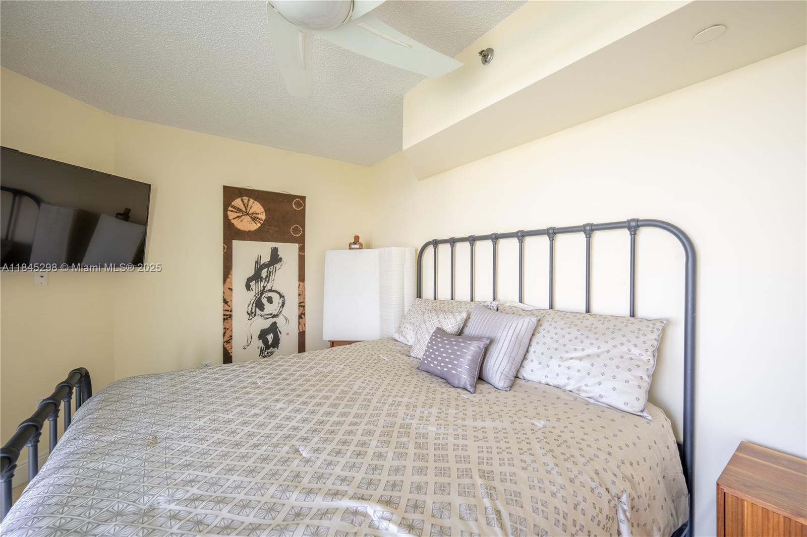 THE GRANDVIEW CONDO - Residential