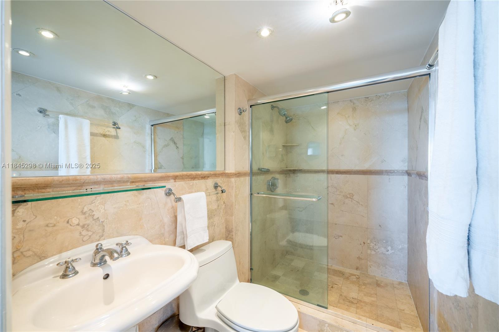 THE GRANDVIEW CONDO - Residential