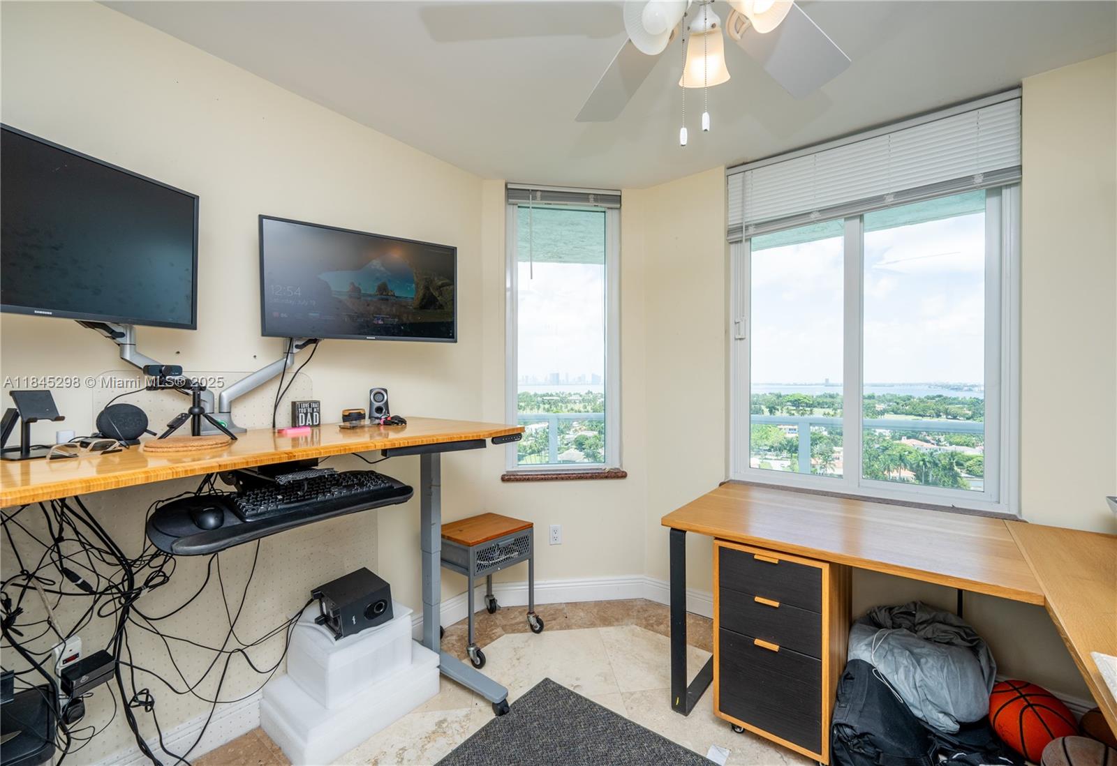 THE GRANDVIEW CONDO - Residential