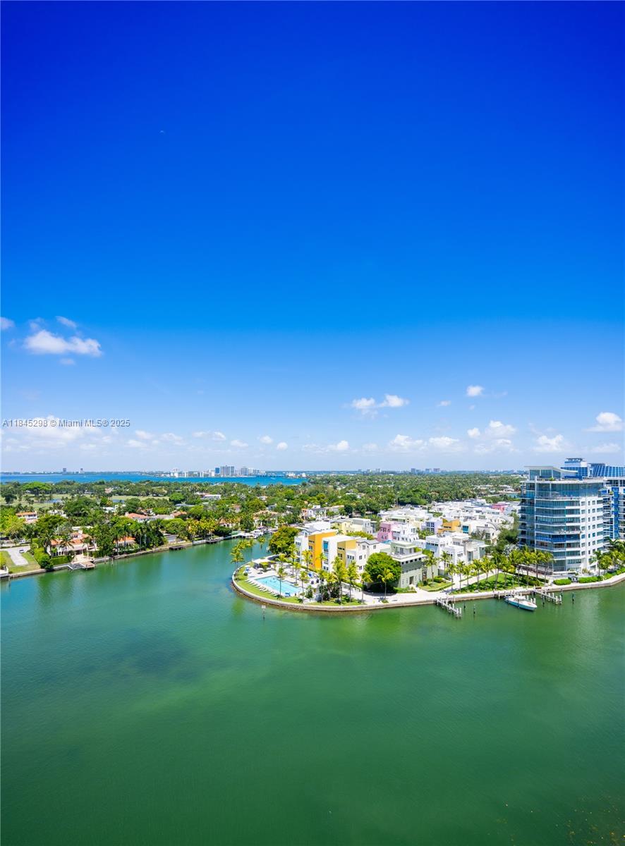 THE GRANDVIEW CONDO - Residential