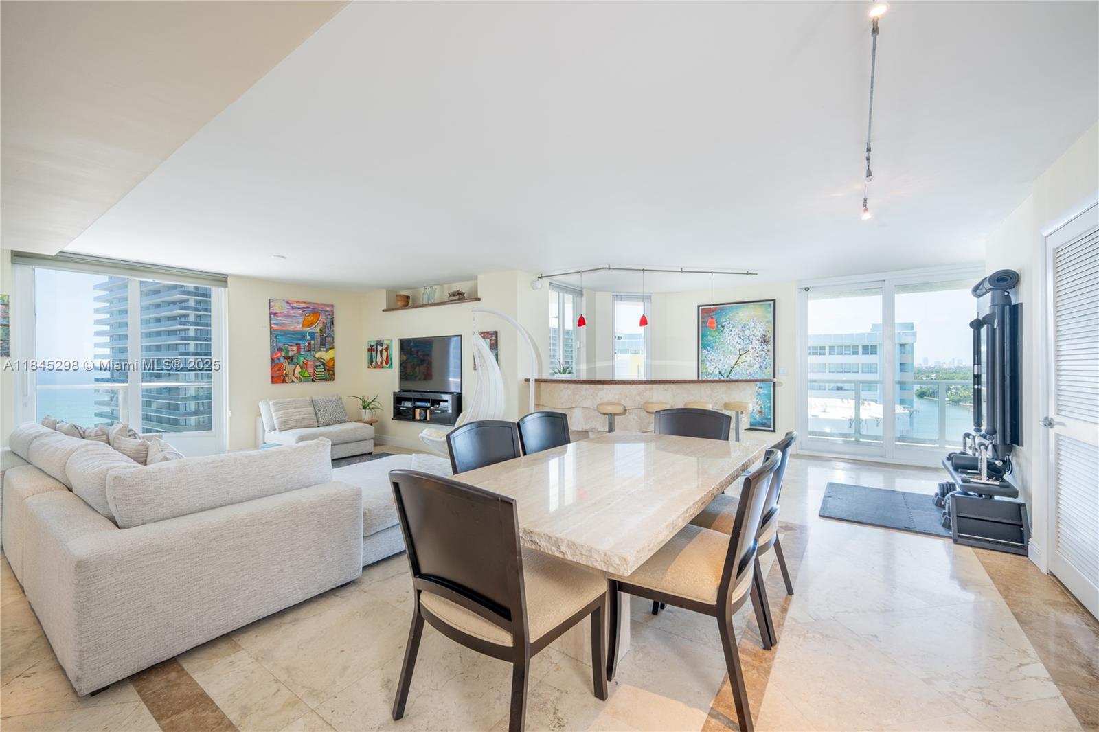 THE GRANDVIEW CONDO - Residential