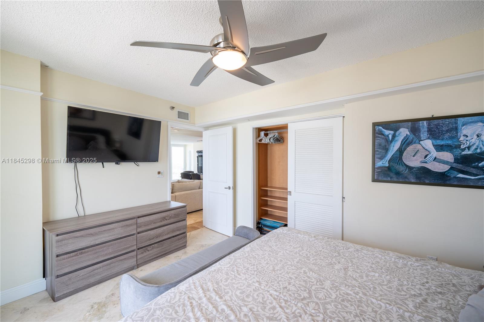 THE GRANDVIEW CONDO - Residential