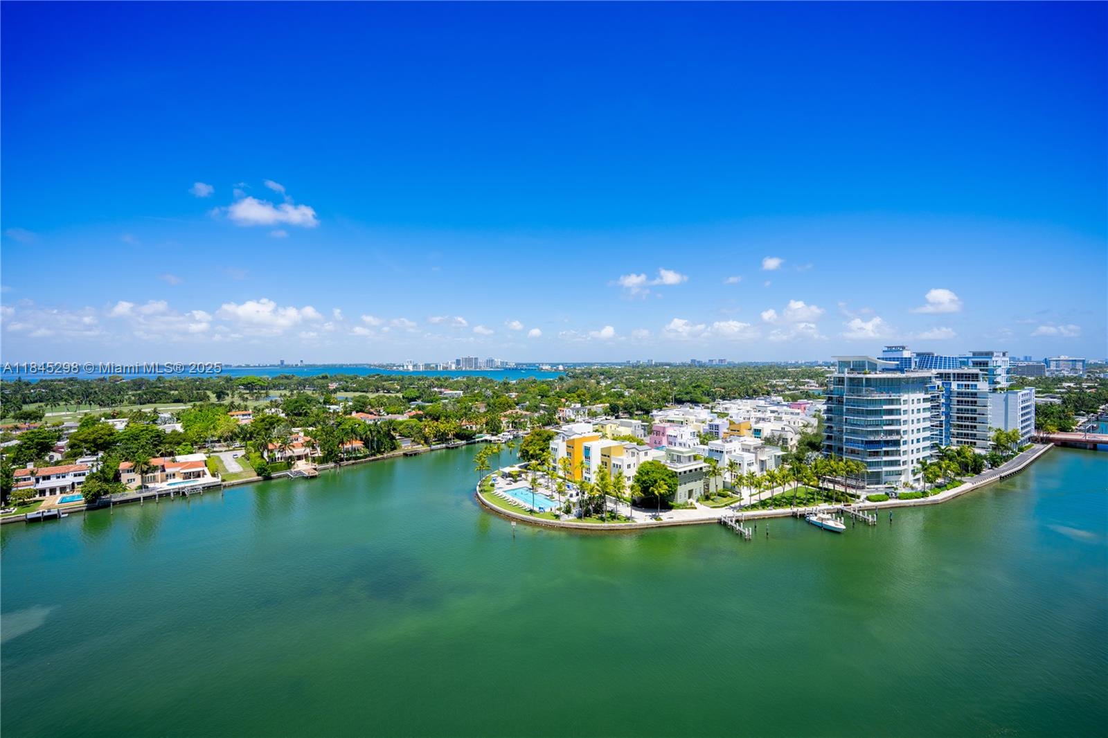 5900 Collins Ave 1701