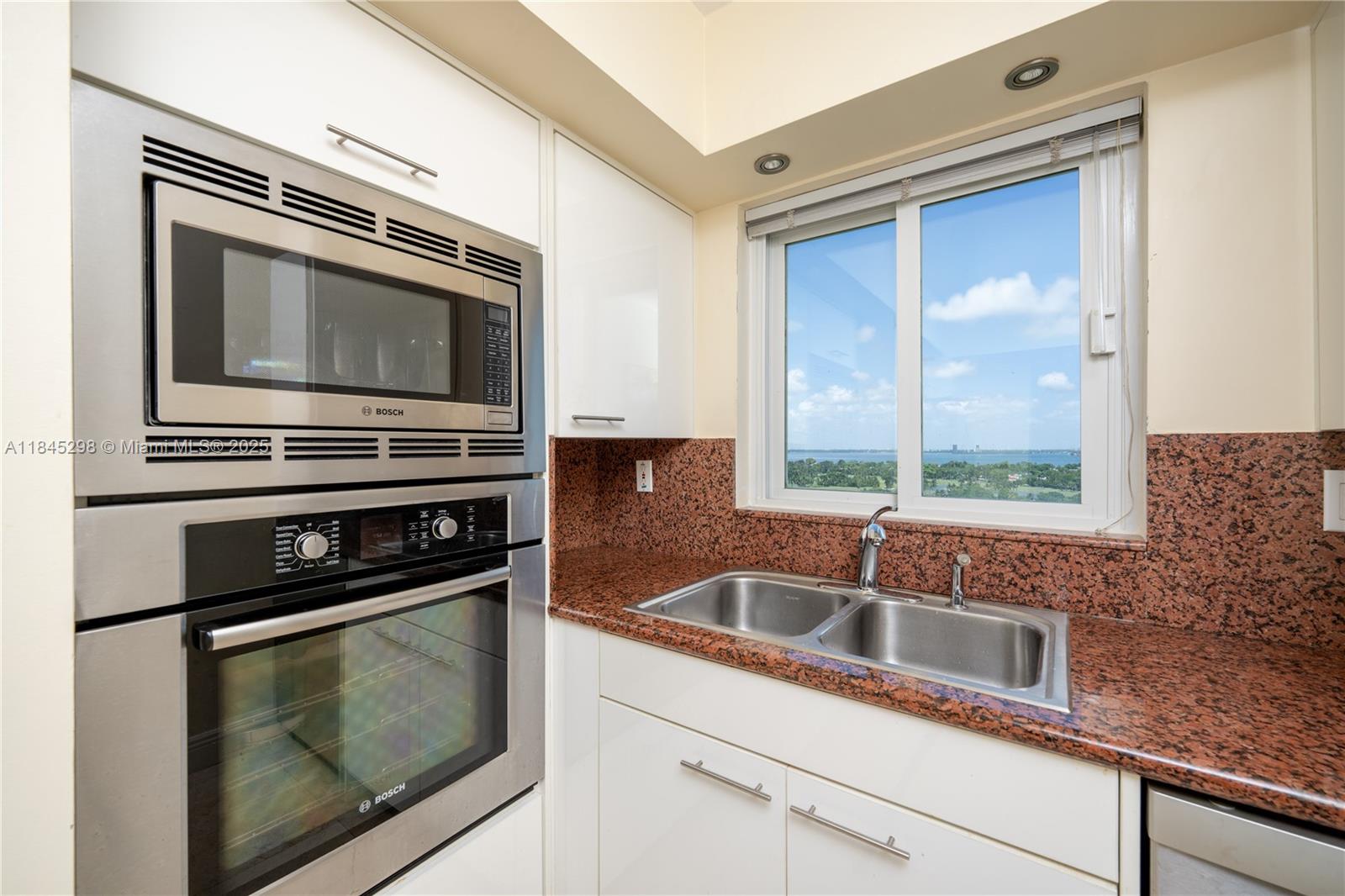 THE GRANDVIEW CONDO - Residential