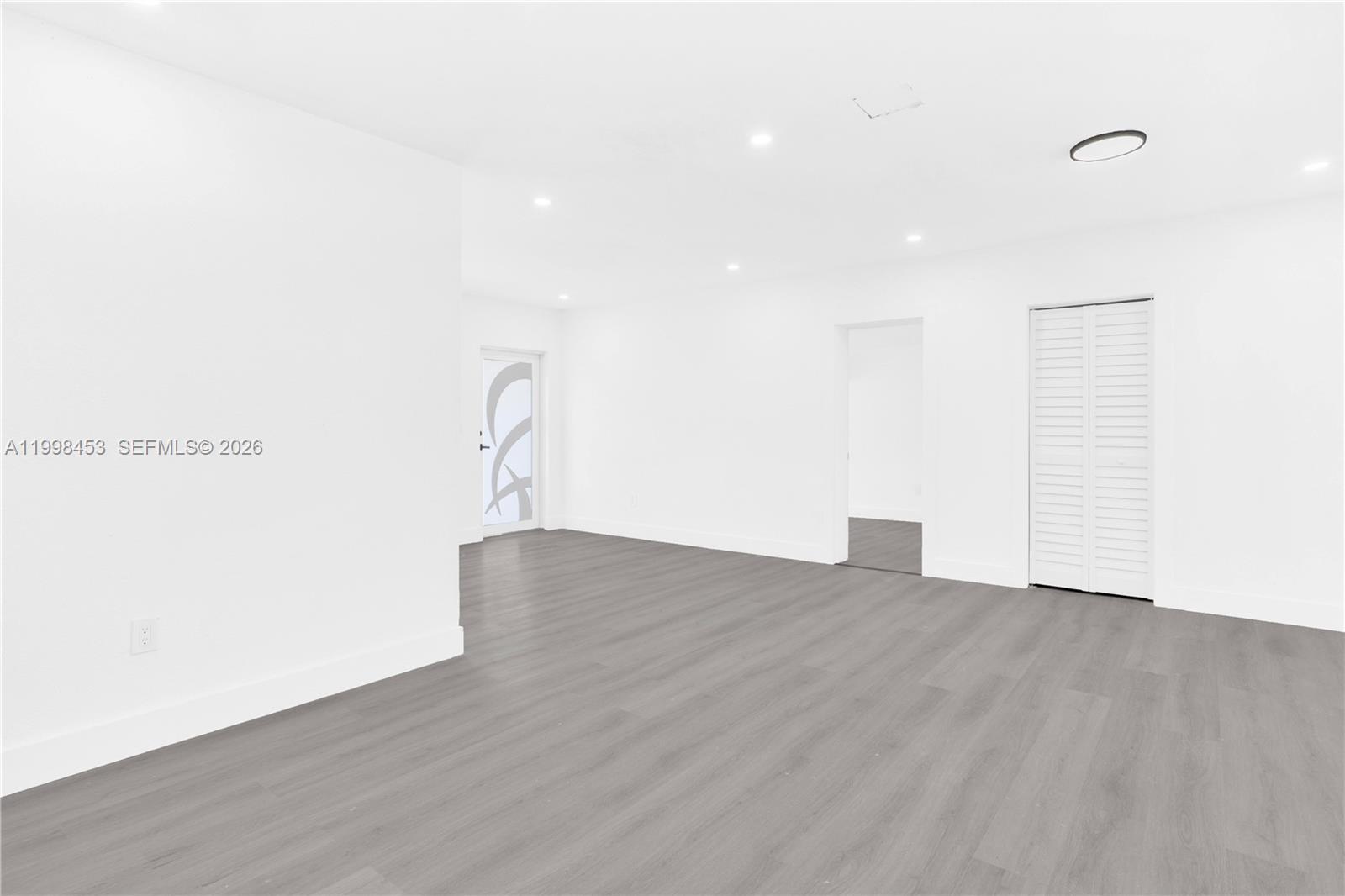 RICHMOND HEIGHTS - Residential