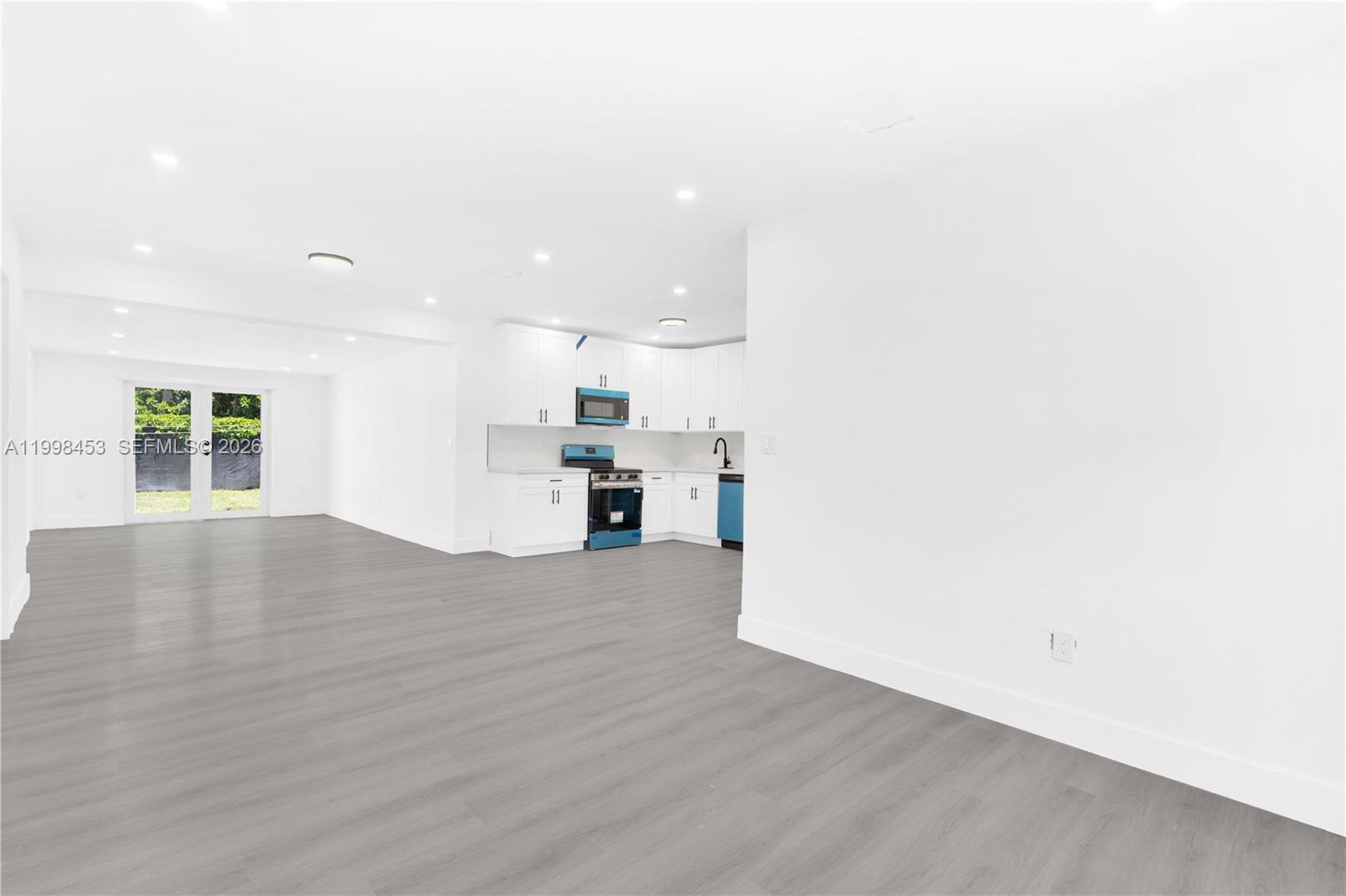 RICHMOND HEIGHTS - Residential