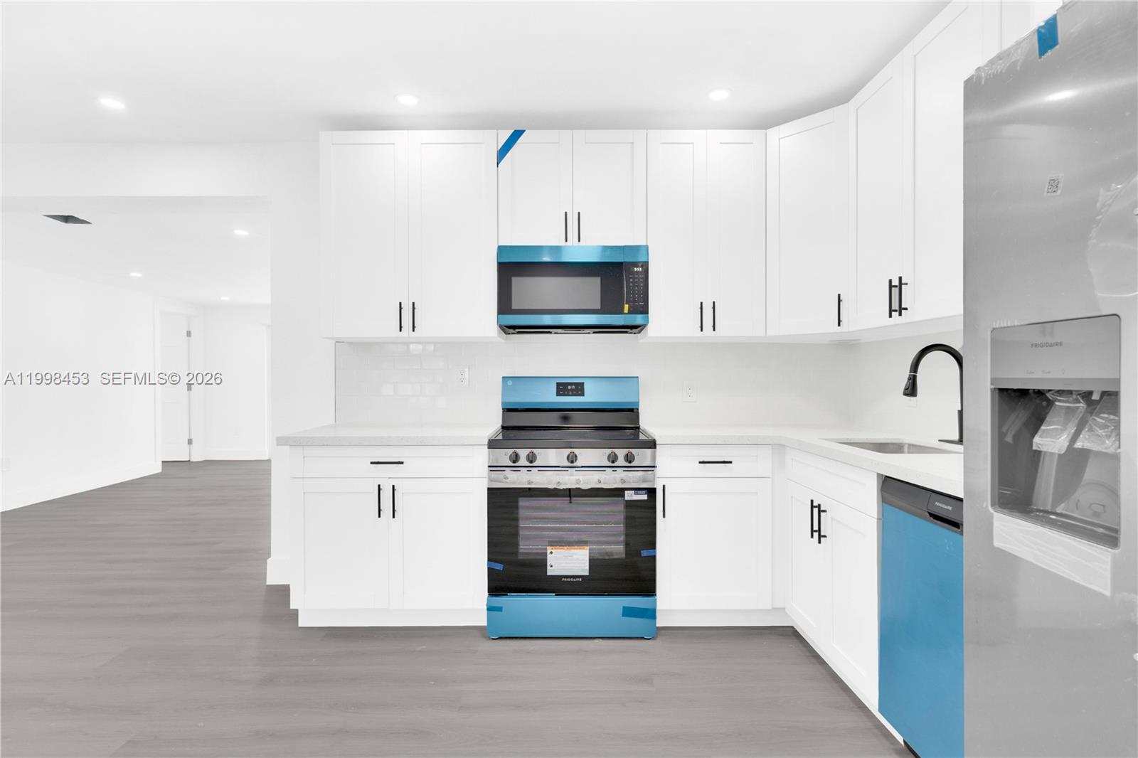 RICHMOND HEIGHTS - Residential