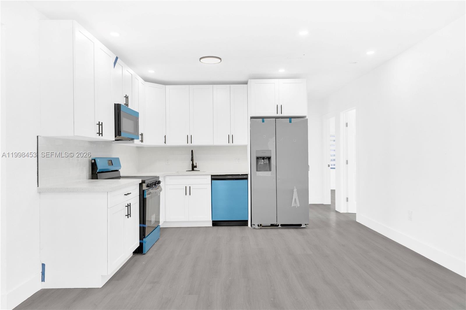 RICHMOND HEIGHTS - Residential