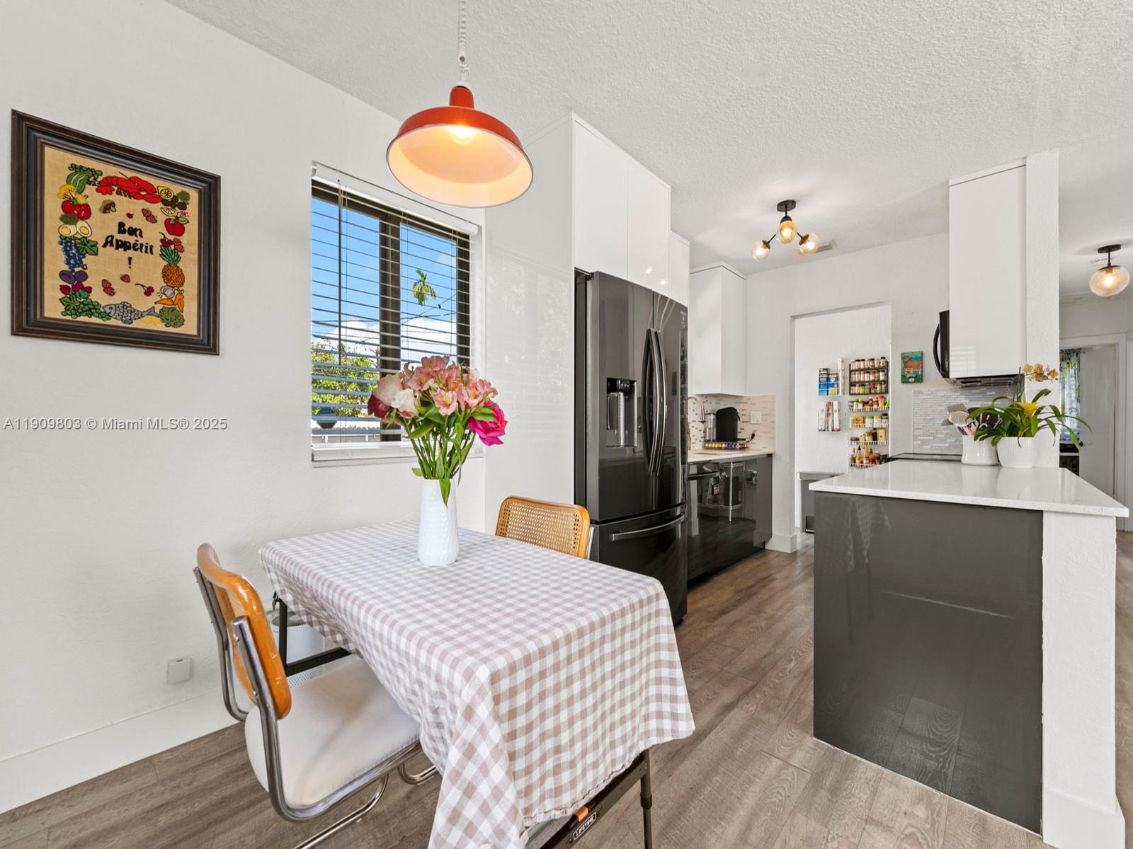 JILLSHAR-DARRYLCAR - Residential