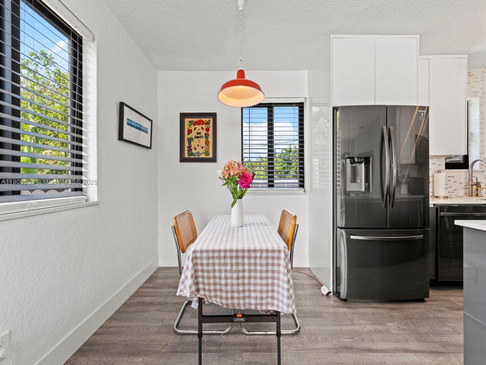 JILLSHAR-DARRYLCAR - Residential