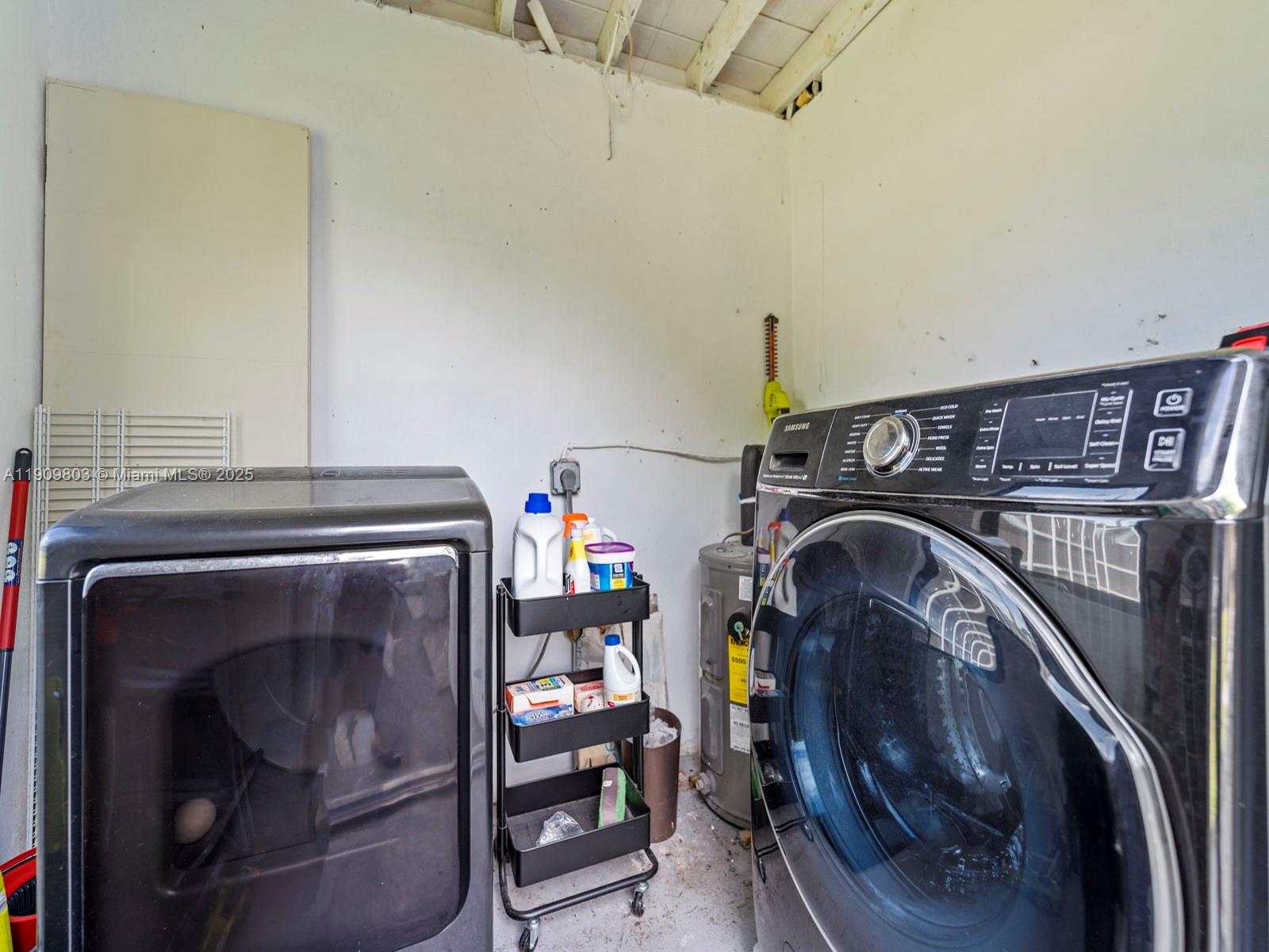 JILLSHAR-DARRYLCAR - Residential