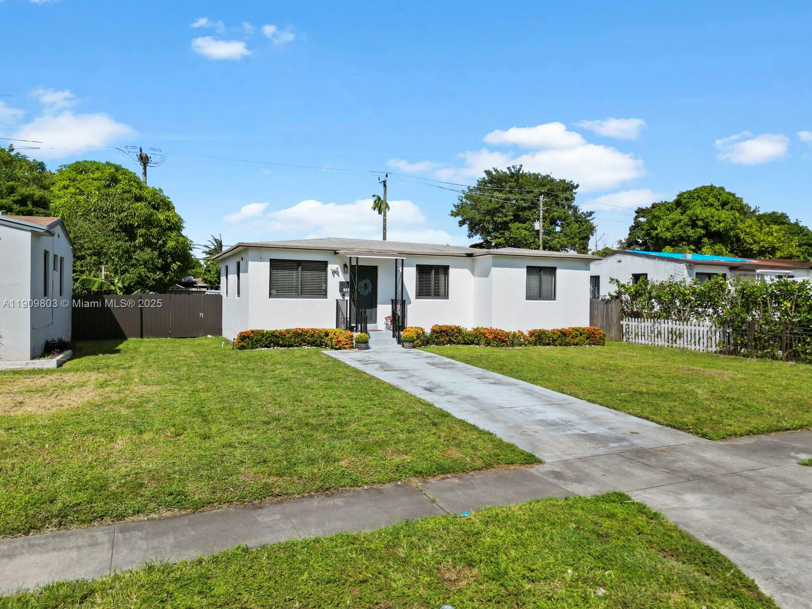 JILLSHAR-DARRYLCAR - Residential