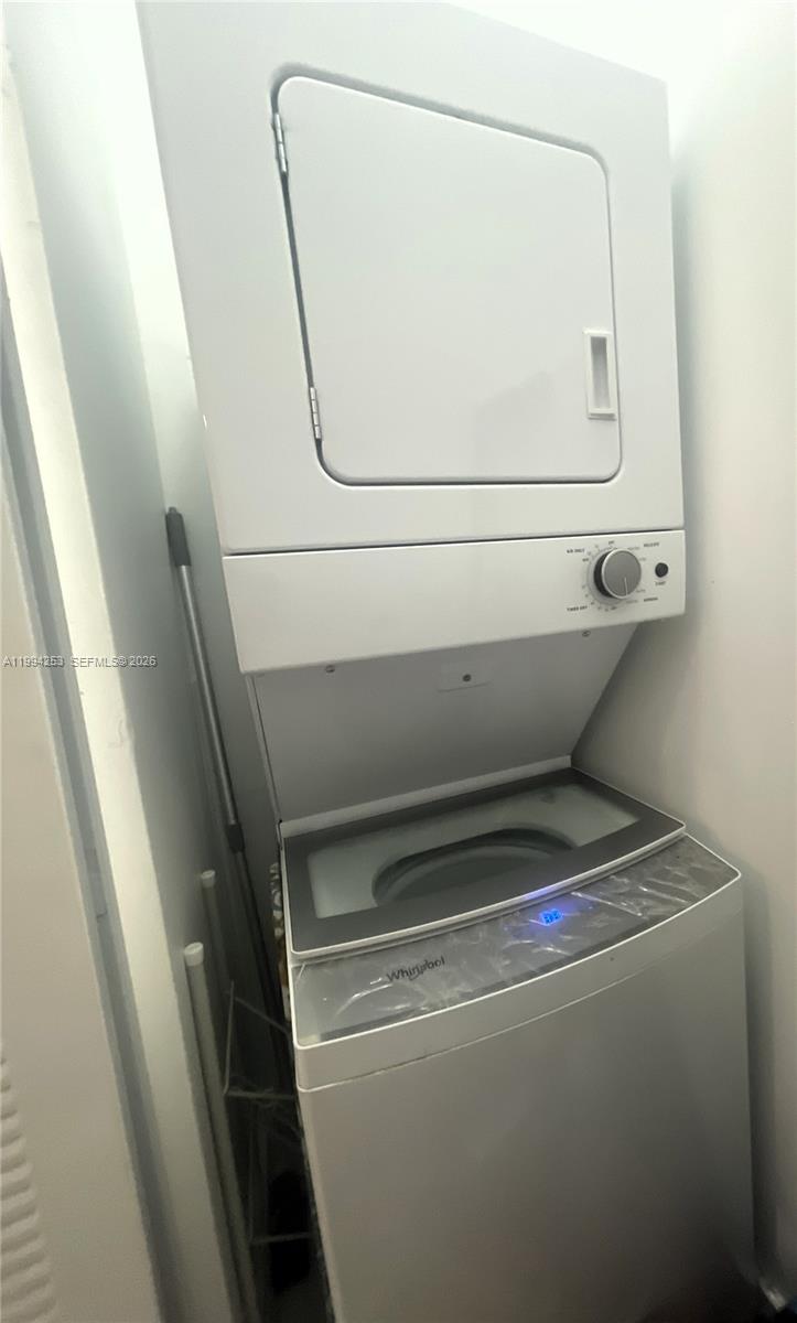 LINCOLN SUB - Residential Lease