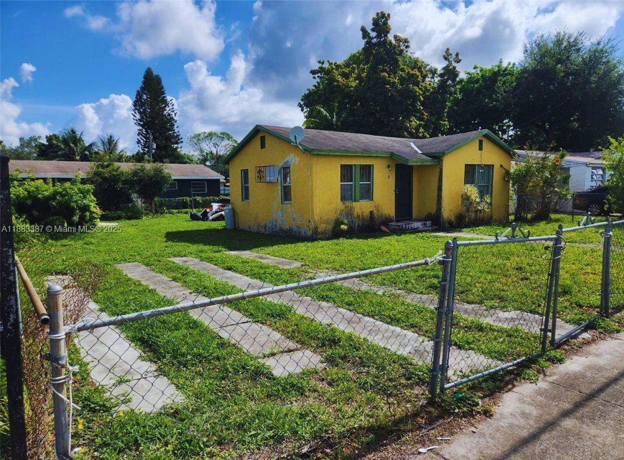2365 NW 79th Ter