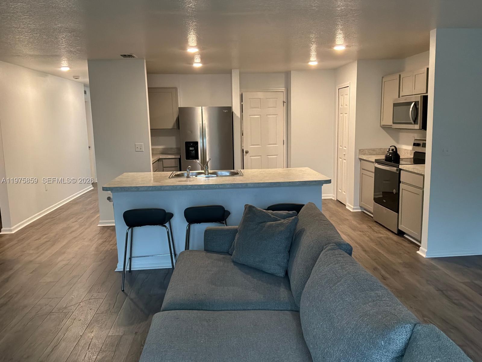 PORT ST LUCIE SECTION 9 - Residential Lease