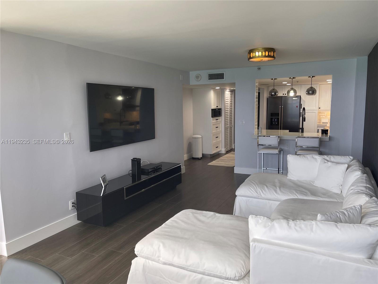 CLUB ATLANTIS CONDO - Residential