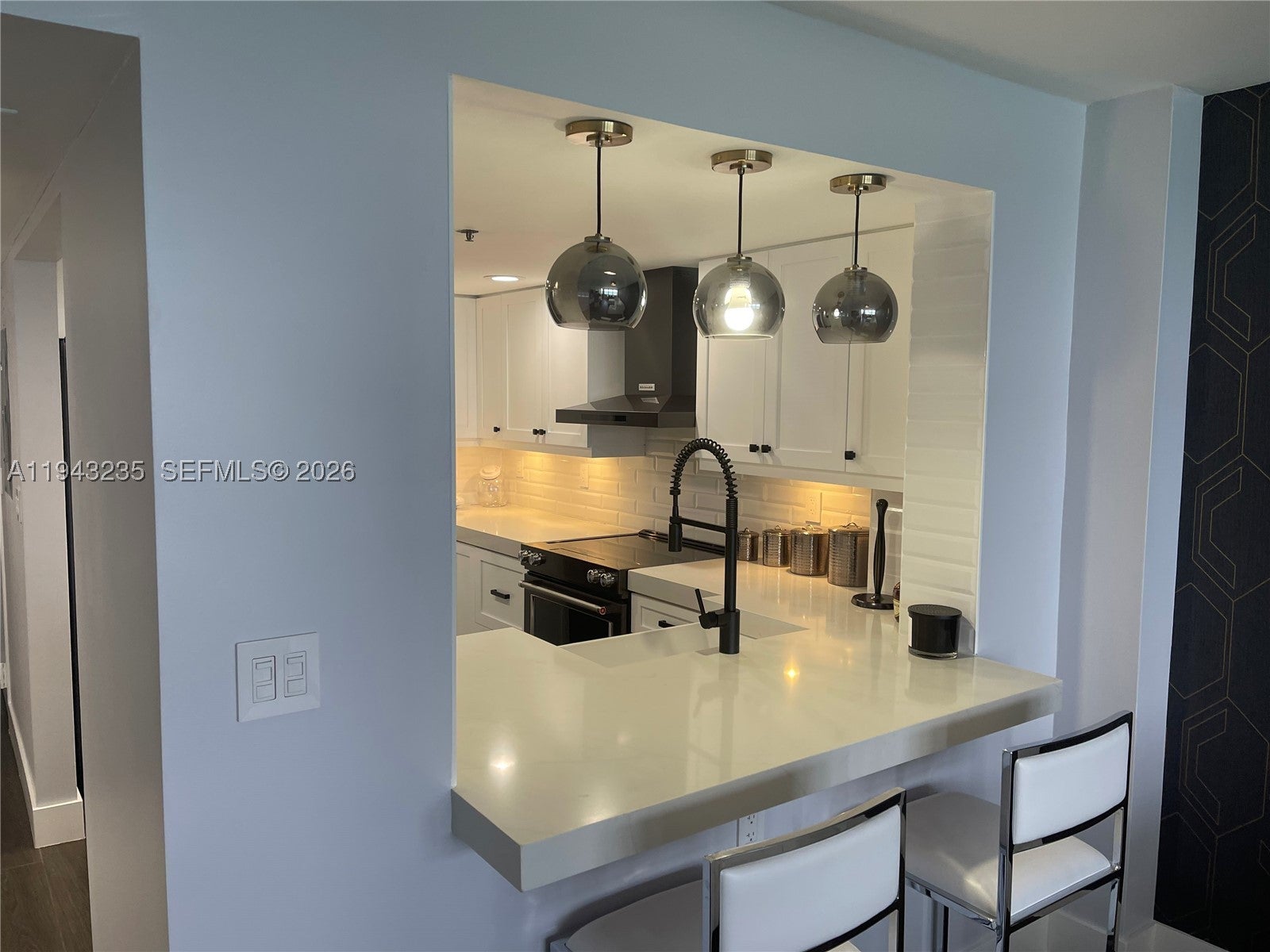 2555 Collins Ave 1409