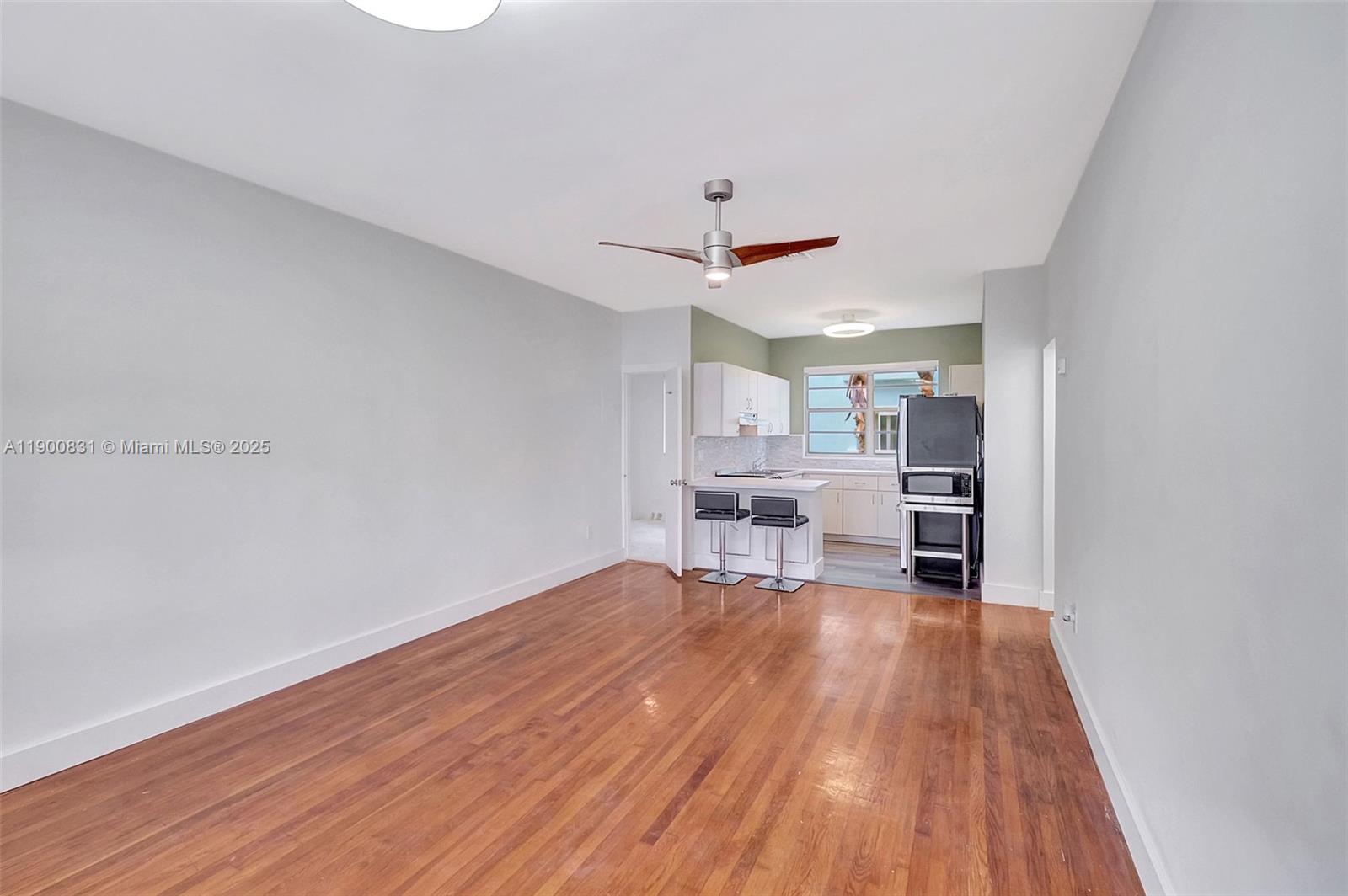 BAY DRIVE CONDO - Residential