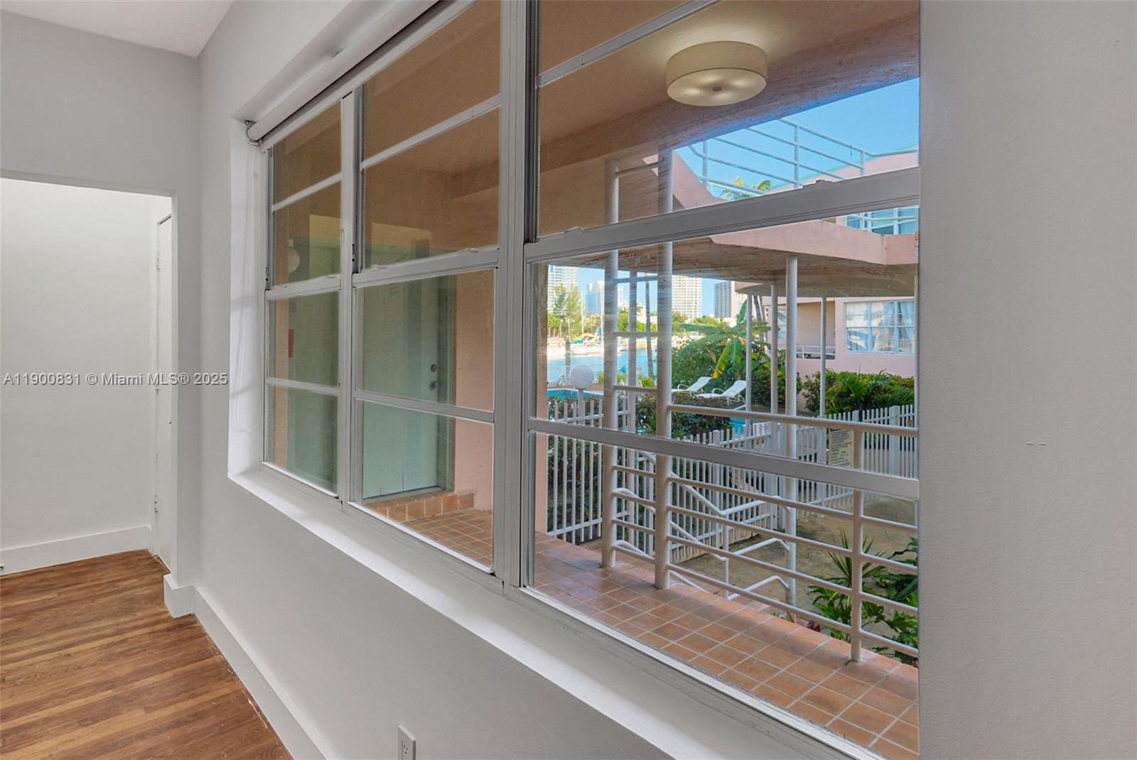BAY DRIVE CONDO - Residential