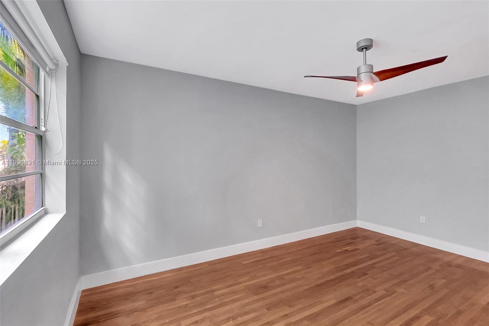 BAY DRIVE CONDO - Residential