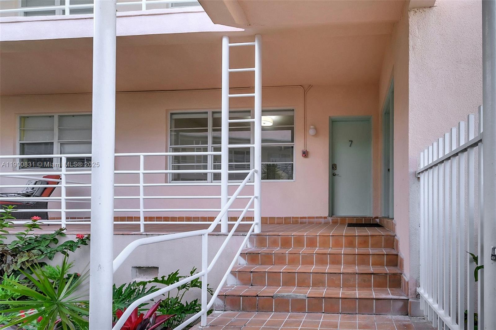 BAY DRIVE CONDO - Residential