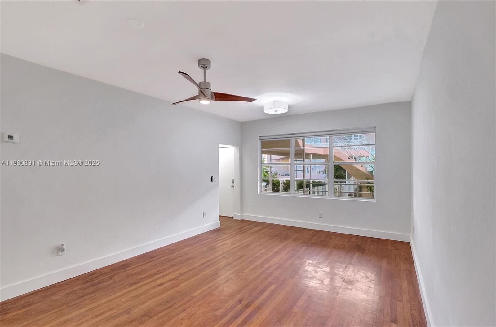 BAY DRIVE CONDO - Residential