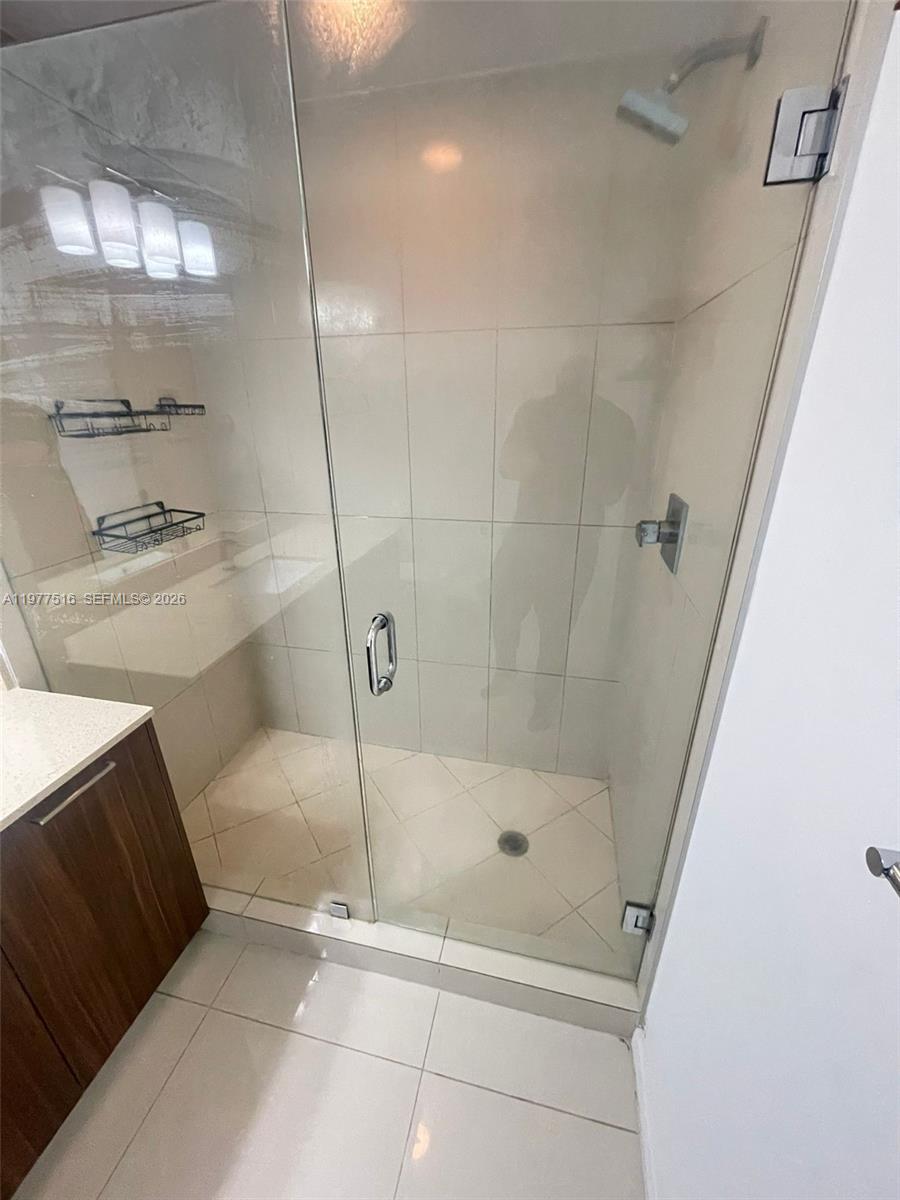 5300 PASEO CONDO - Residential Lease