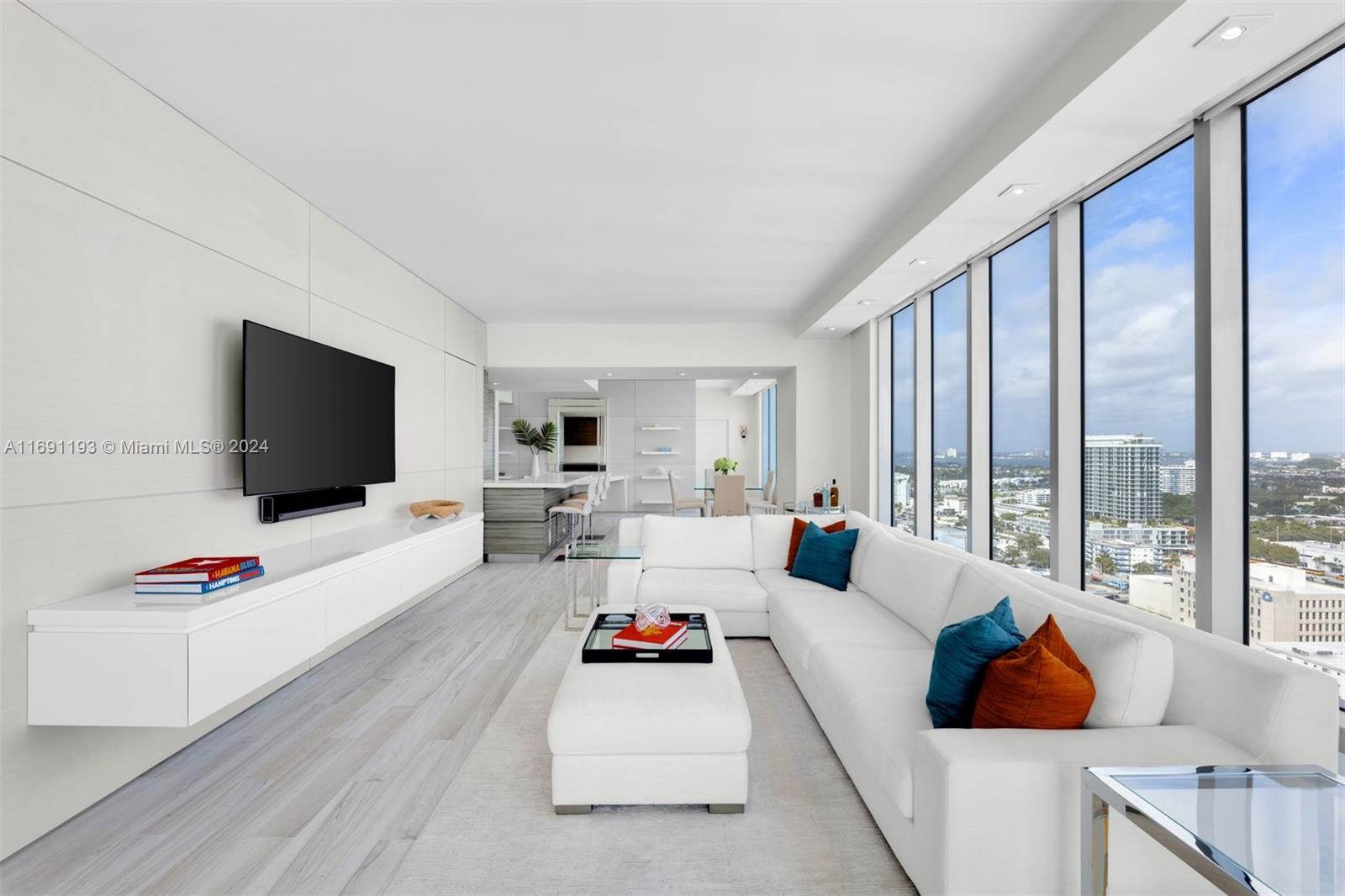 NORTH CARILLON BEACH COND - Residential