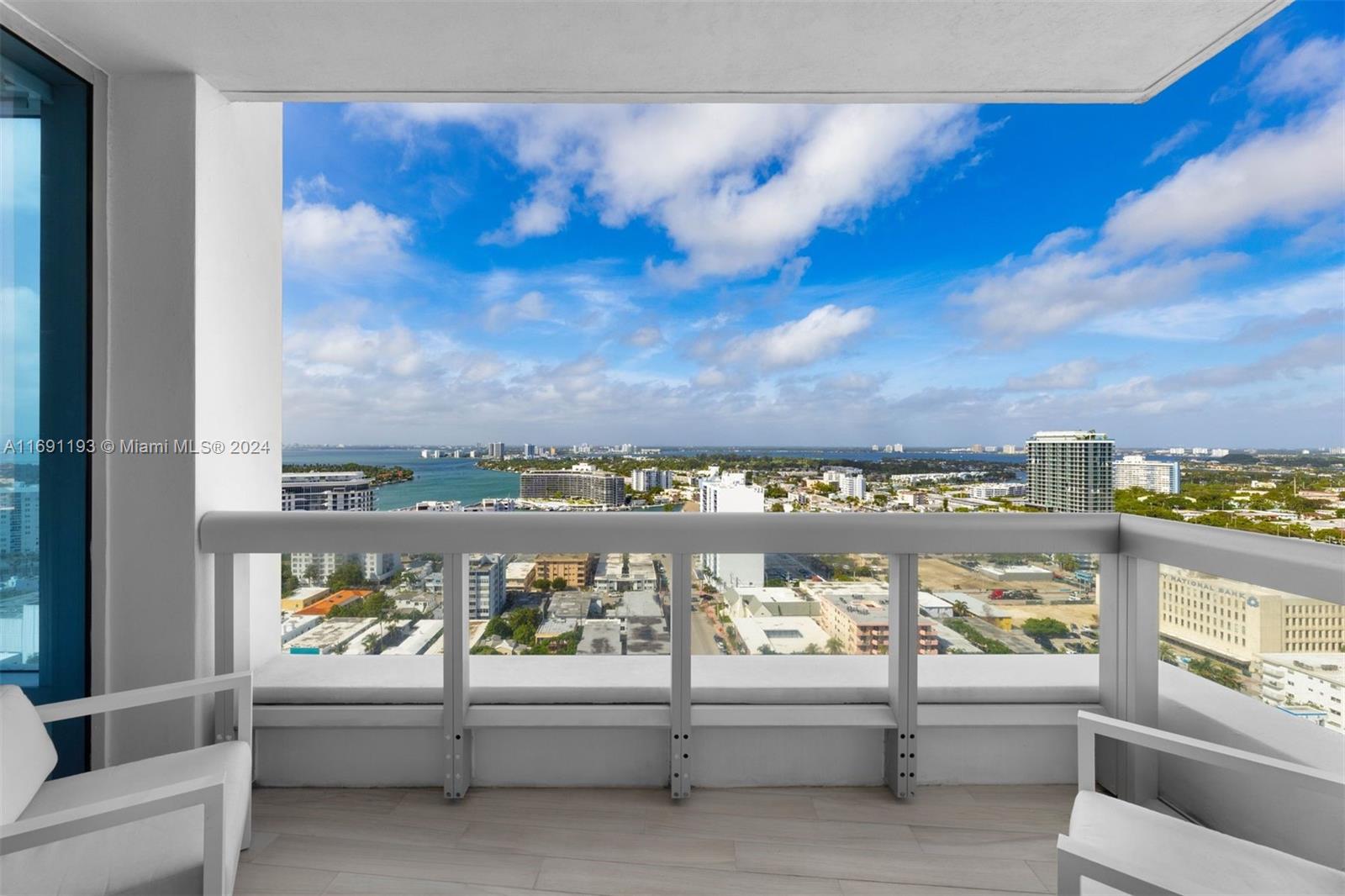 NORTH CARILLON BEACH COND - Residential