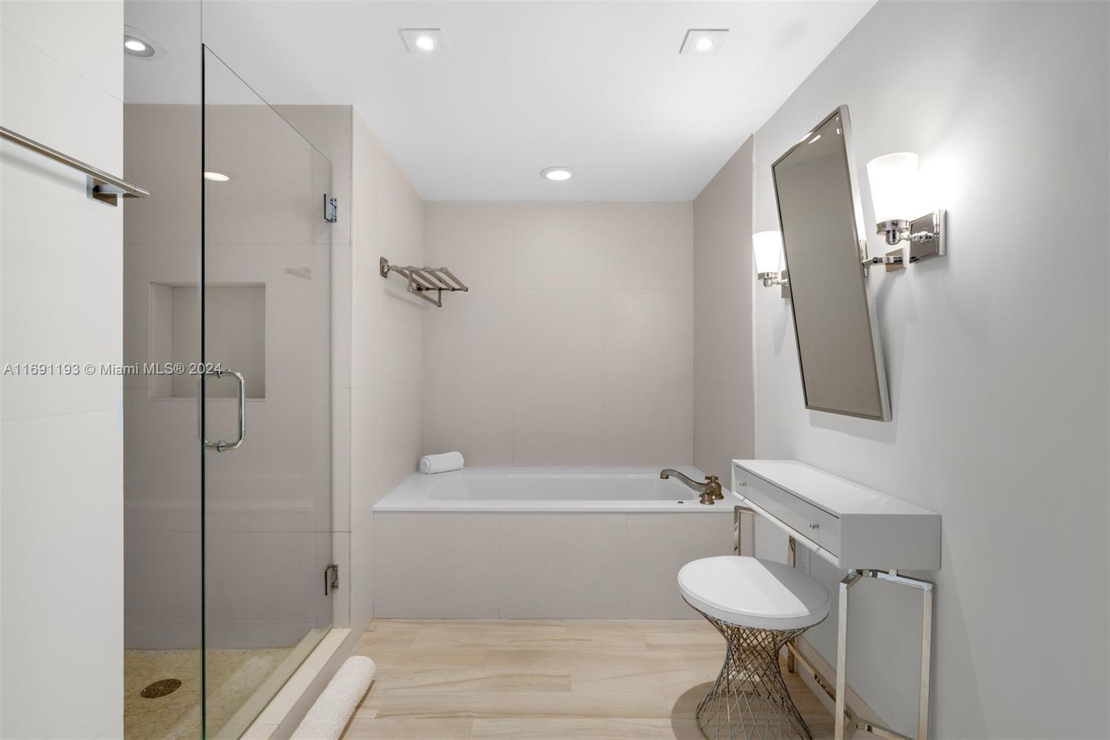 NORTH CARILLON BEACH COND - Residential