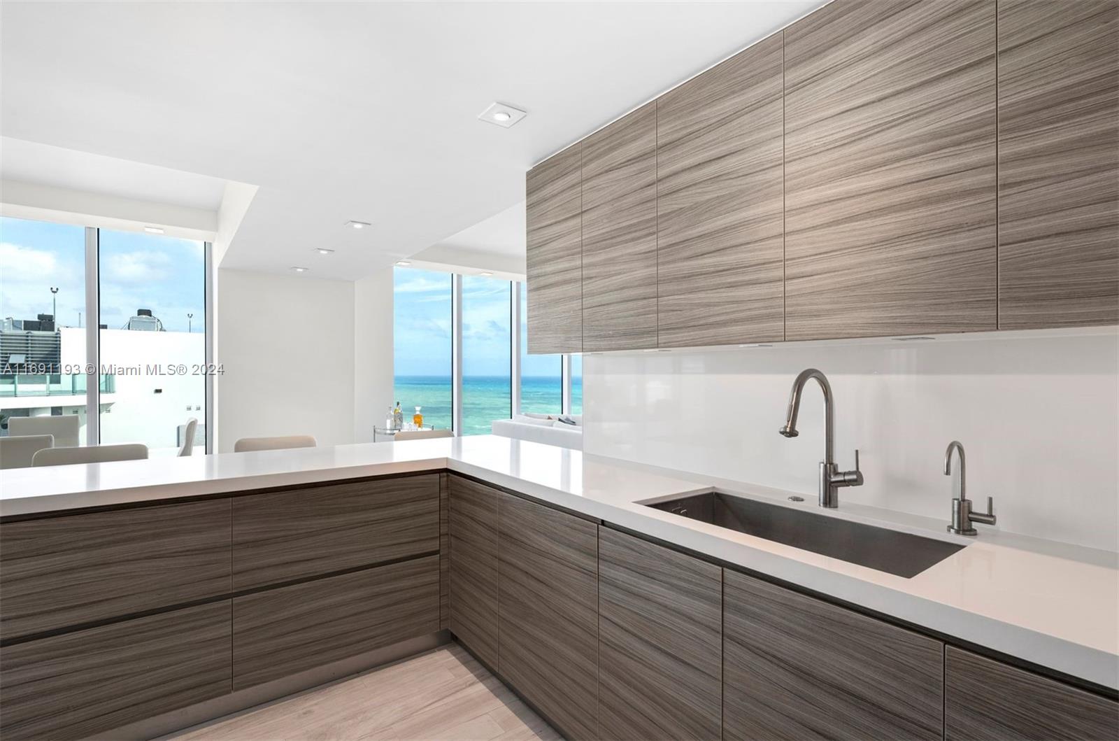 NORTH CARILLON BEACH COND - Residential